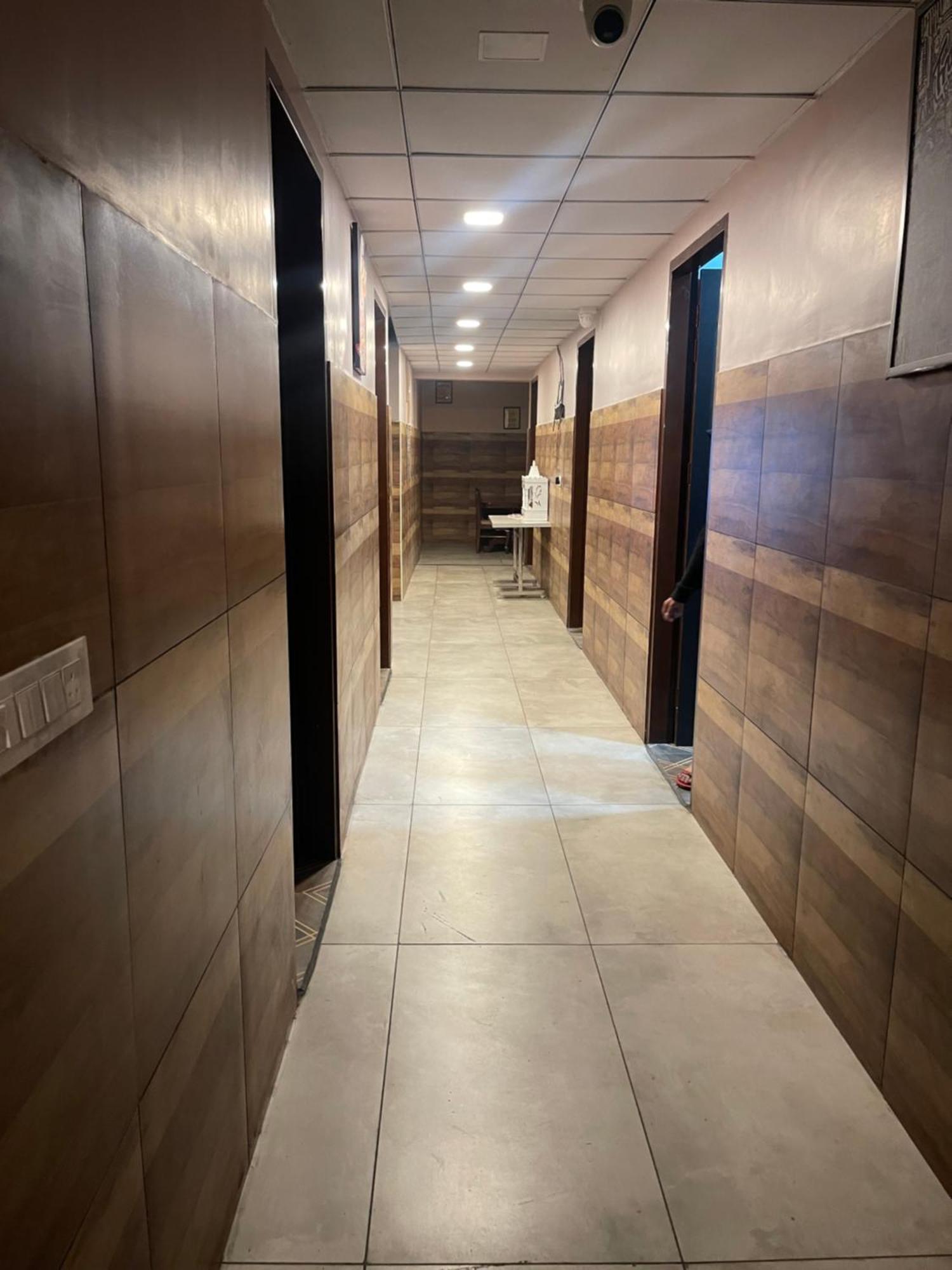 Shiv Shakti Guest House Bhiwani Exteriör bild